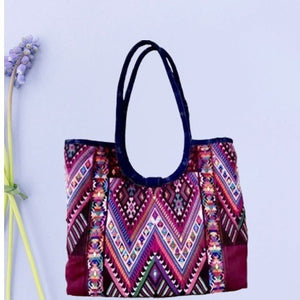 3 Easy Ways to Style Your Guatemalan Tote Bags
